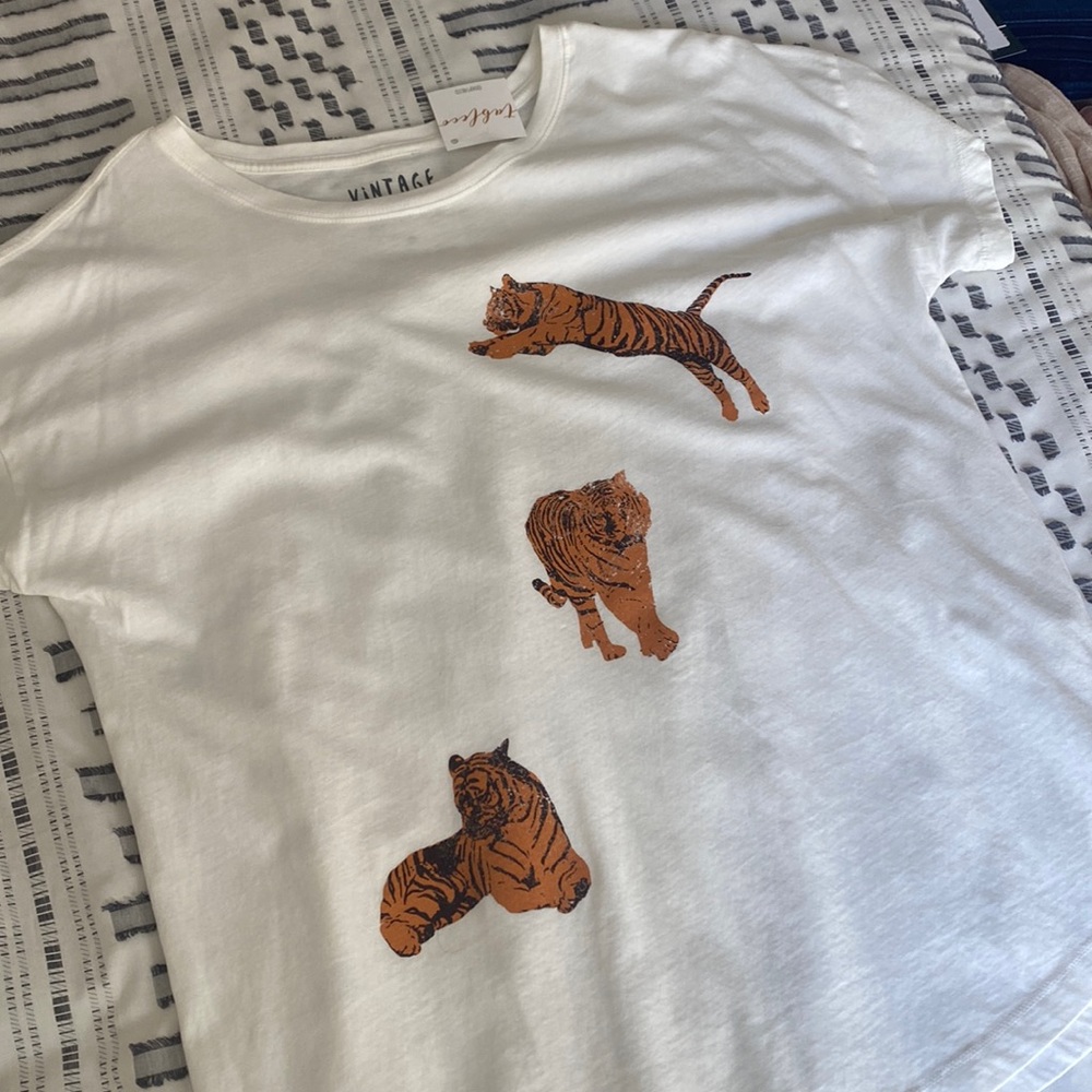 Graphic T